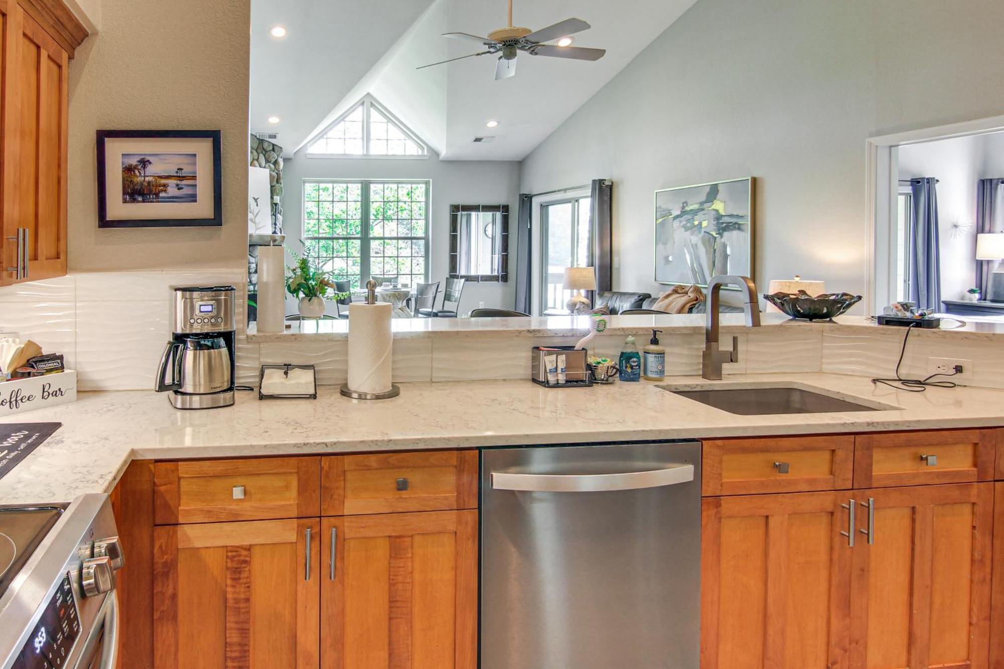 Lake Lure Condo With Resort Pool And Beach Access! Bagian luar foto