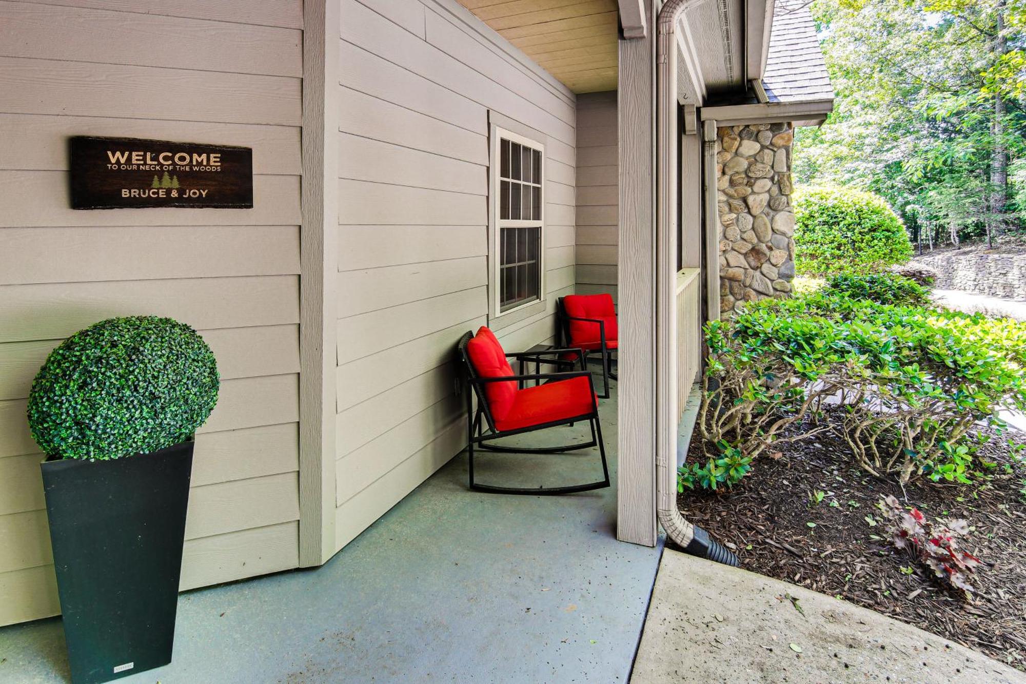 Lake Lure Condo With Resort Pool And Beach Access! Bagian luar foto